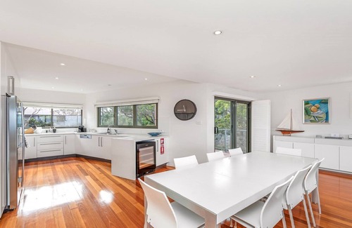 Killcare Heights House | Headlands at Killcare by HolidayCo.
