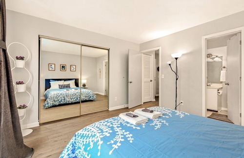 Chapel Hill Condo | Heart of Chapel Hill - Lovely Spacious 2BD2BTH
