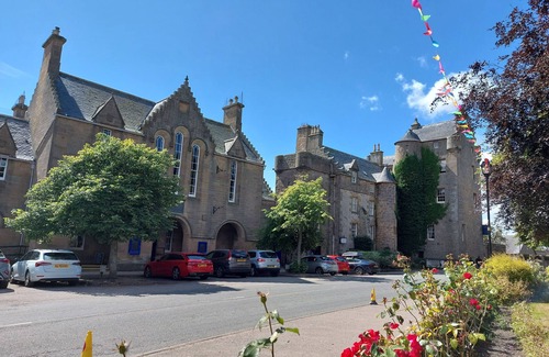 Dornoch House | Heart of Dornoch - luxury home, 5 mins walk to golf course
