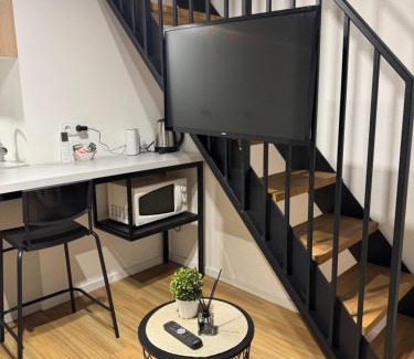 Liberty Avenue Apartment | Heart of Kaunas - Cozy Loft with Wi-Fi