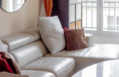 Quartier du Mail Apartment | Heart of Paris, Montorgueil, Charming Duplex