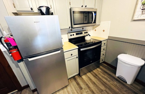 Snowshoe Condo | Heart of Village Mountain Condo Ski In/Ski Out
