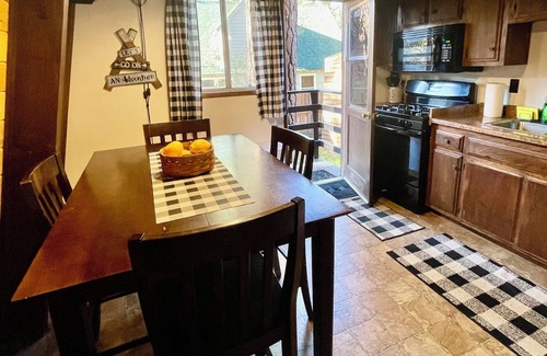 Big Bear City House | Heart & Snow Mountain Cabin. Pet Friendly!