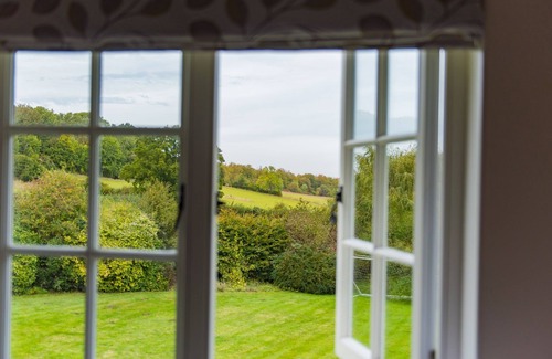 Barham Cottage | Hearts Delight Cottage by Bloom Stays - a holiday let that sleeps 4 guests in 2 bedrooms