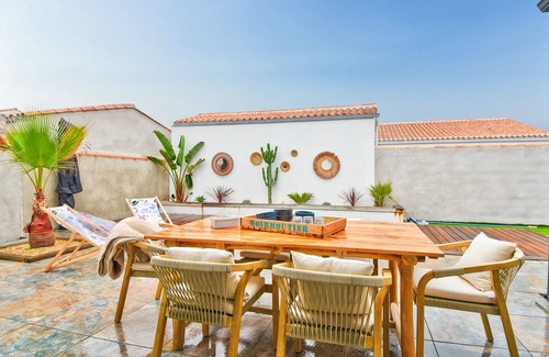 Noirmoutier-en-l'Ile Ski Chalet | Heated pool – House for 6 adults and 2 children