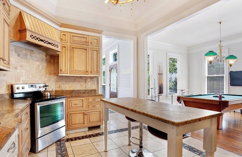 Beach Institute House | Heated Pool Access | 5*Clean | Flex Cancelation