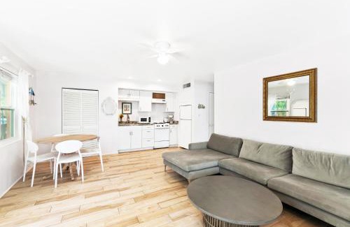 Siesta Key House | Heated Pool, Dock, on Lagoon, Turtle Beach 1 mile and Crescent Beach 2 miles, 1bdr