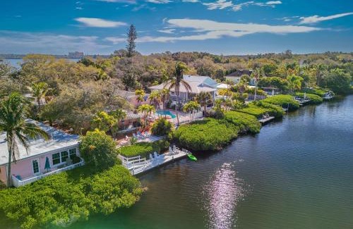 Siesta Key House | Heated Pool, Dock, on Lagoon, Turtle Beach 1 mile and Crescent Beach 2 miles, 1bdr