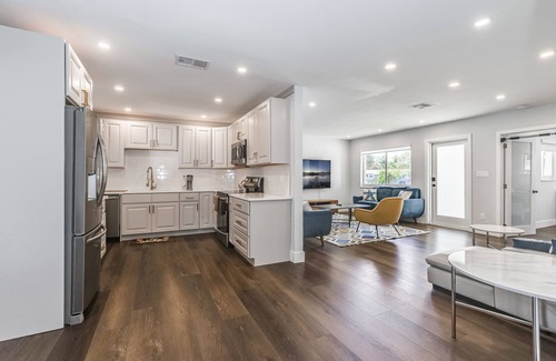 Harbor Village House | Heated Pool - FirePit - 1 Mile to Beach - Pets Ok