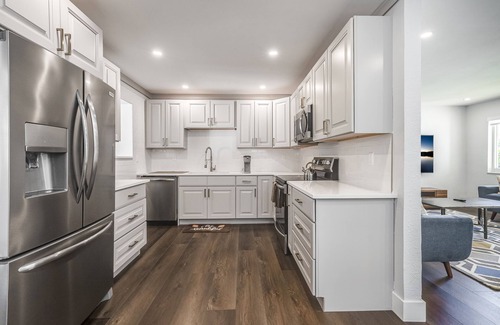 Harbor Village House | Heated Pool - FirePit - 1 Mile to Beach - Pets Ok