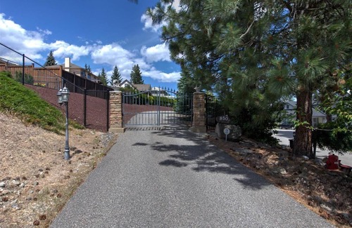 West Kelowna Estates House | heated pool, hot tub, 4 bedrooms, 8 beds, lake view, city view, mountain view