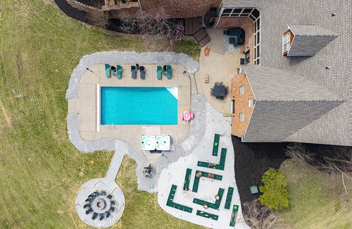 Frankfort House | Heated Pool, Hot Tub, Mini Golf, Theater-Sleeps 28