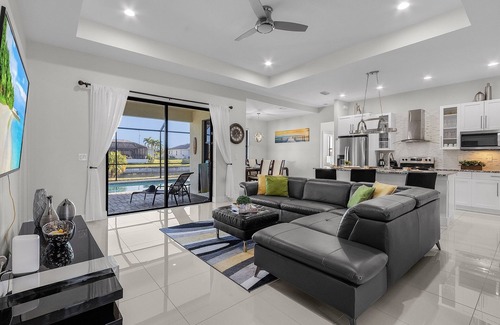 Trafalgar House | Heated Pool, Kayaks & Bicycles - Villa Endless Sunshine - Roelens