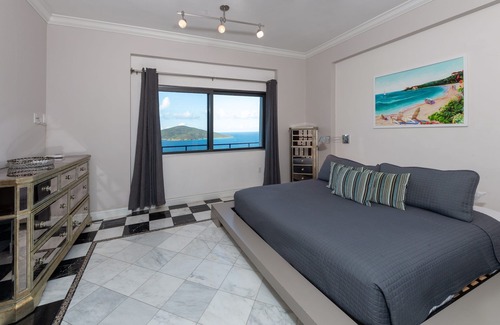 Rosendal Villa | Heated Pool, Large Patios & Space and Views!