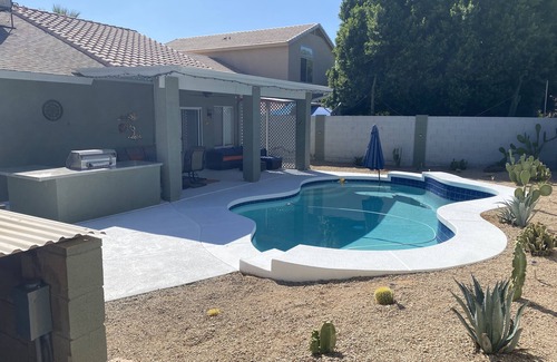 Parke Place House | Heated Pool! Pet Friendly and no pet fee! Electric vehicle charger in garage.