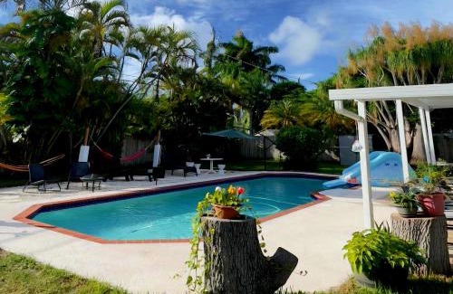 Cutler Bay Villa | heated pool village Boat Parking WiFi BBQ private duplex
