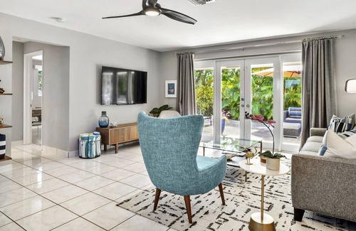 Central Oakland Park House | Heated Pool! Walk to Brewery & Restaurants!