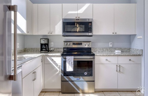 North Port House | Heated SALT Pool - 3bd - Sunny