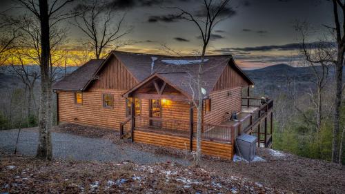 Morganton House | Heavenly Hideaway