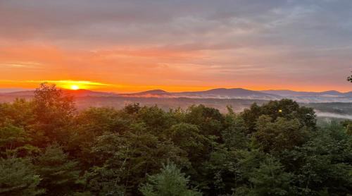 Morganton House | Heavenly Hideaway