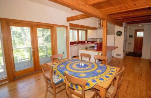 Florence House | Heceta Beach - Bright and Beautiful Family Retreat