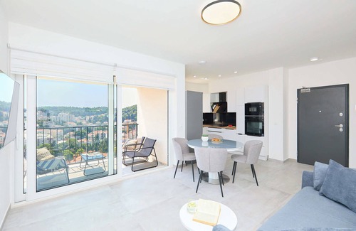 Babin Kuk Apartment | Hedera Estate, Hedera A47