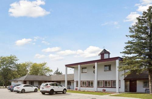 Bridgeport Hotel | Heidelberg Motel by Capital O Bridgeport Frankenmuth I 75