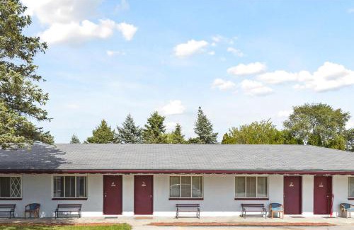 Bridgeport Hotel | Heidelberg Motel by Capital O Bridgeport Frankenmuth I 75