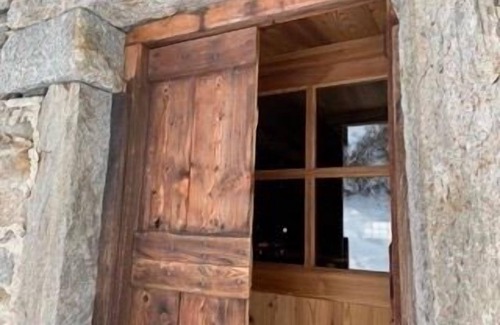 Alagna Valsesia Apartment | Heidi cabin at 2000 meters on the ski slopes of Monte Rosa in Alagna Valsesia