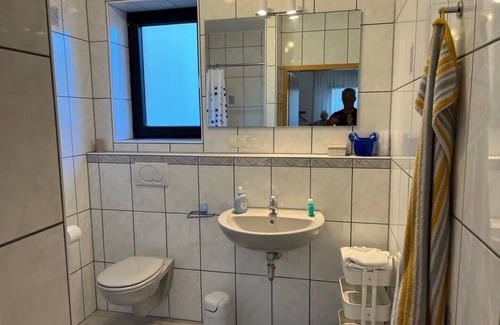 Weiterstadt Apartment | Helles Appartement 4 x Fenster Süd -ostlage