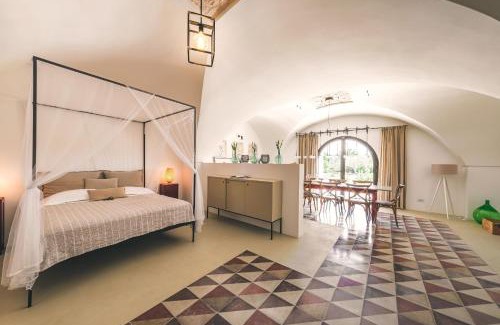 Cisternino Villa | HelloAPULIA - Masseria Minetta, Scenic Villa Escape - Pet friendly