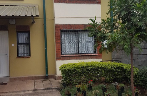 Embakasi House | Hera - Quiet and Cozy Home near JKIA Airport