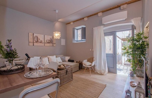 Hvar Old Town Apartment | Heraclea Residential Apartments