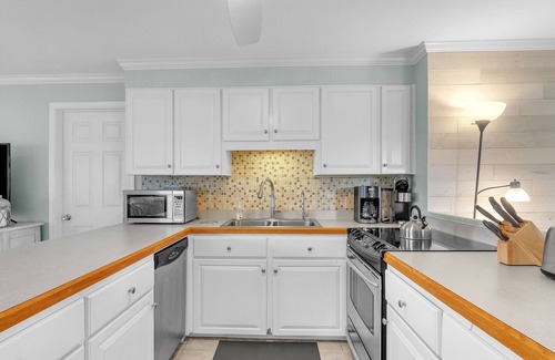 Caswell Beach House | Here And Now: Amazing Ocean, Marsh and Lighthouse Views