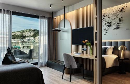 Athens Hotel | Heritage Hill Hotel