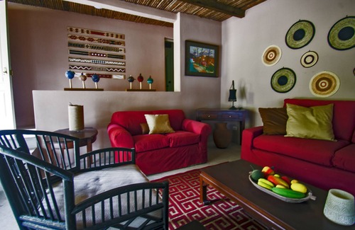 Sauce House | Hermosa casa vacacional de lujo frente a la Laguna Azul, rodeada por naturaleza!