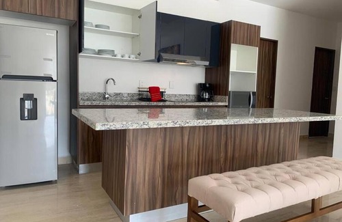Queretaro Apartment | Hermoso departamento céntrico condominio alberca
