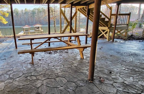 Centre House | Heron's Rest is a lakefront house with cabin feel, truly a diamond in the rough!