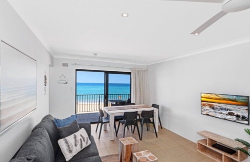 Avoca Beach Apartment | Hi Surf 9 - Absolute Beachfront