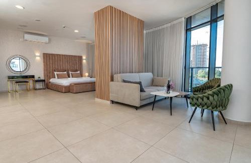 Bat Yam Apartment | Hi-Yam SeaView Apartments & Suites