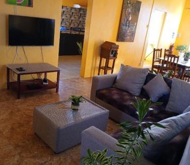 Coromandel Apartment | Hibiscus chez Arielle