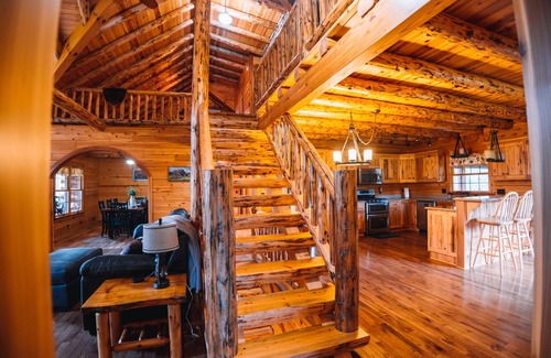 Alliance Cabin | Hickory Lane Farm is all you need for an amazing vacation!