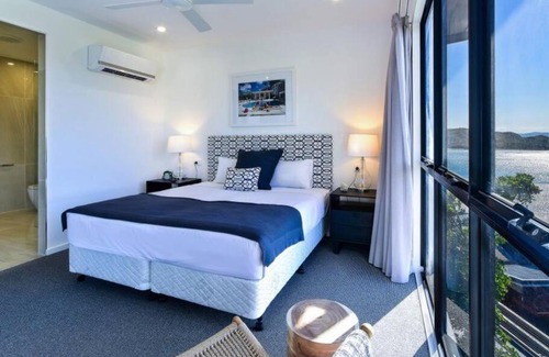 Hamilton Island Apartment | Hidden Cove 17, Hamilton Island - - free buggy included