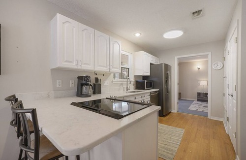 Gulf Pines House | Hidden Gem Escape - Secluded Vacation Home Near the Beach with Private Pool & Golf Cart