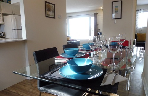 Georgetown Apartment | ★ Hidden Gem Heart of city Luxury PVT.Suite★FREE 4 car PKG★+ bikes+ 52"TV+WIFI ★