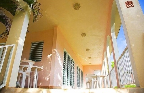 Esperanza House | Hidden Gem in Esperanza-Easy Walk to Waterfront, Restaurants, Shops & Beach