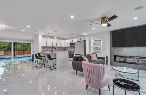 Lochearn House | Hidden gem in quiet neighborhood with pool and hot tub