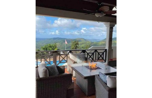 Adjuntas House | 💚Hidden Gem w/Chimney, Jacuzzi & Heated Pool💚