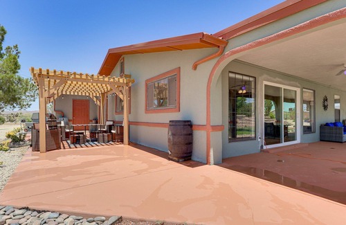 Radium Springs House | Hidden gem walking distance to State Park