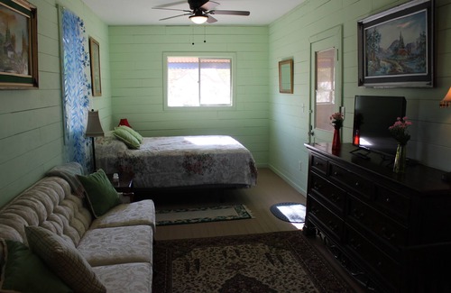 Dragoon House | HiddenOasisBandB " A Bed & Breakfast Community"